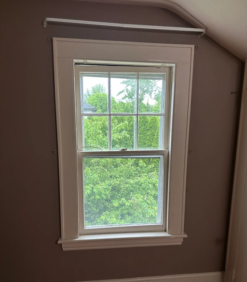 Single double hung window with poor operation